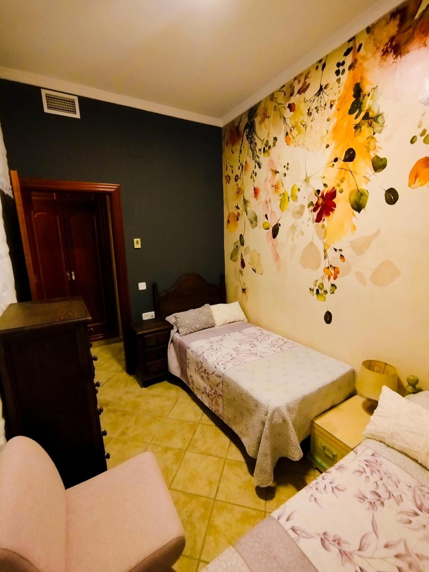 The Magic House Guest House เอลปูแอร์โต เด ซานตามาริอา ภายนอก รูปภาพ